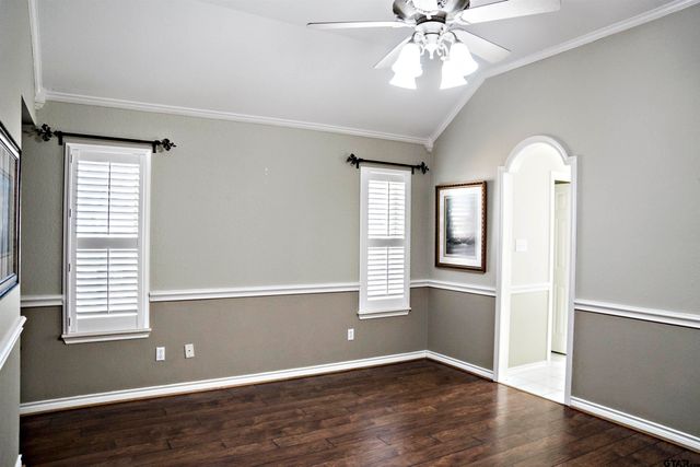 111 LONNIE DR., Athens, TX 75751