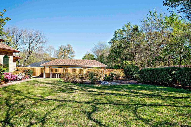 111 LONNIE DR., Athens, TX 75751