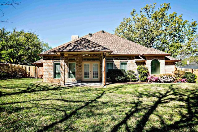 111 LONNIE DR., Athens, TX 75751