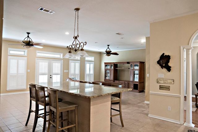 111 LONNIE DR., Athens, TX 75751