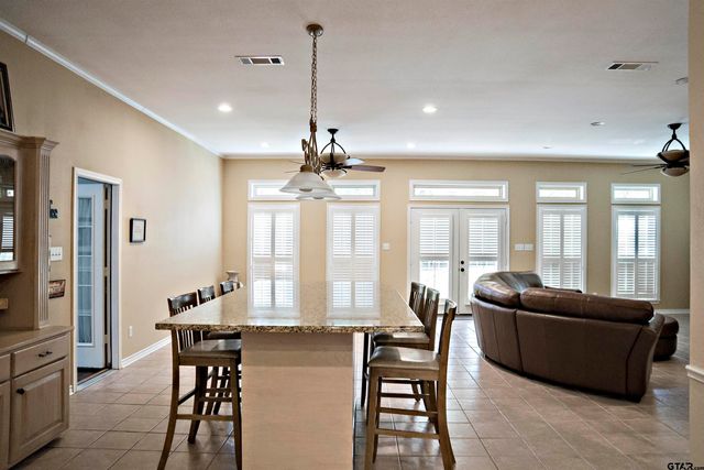 111 LONNIE DR., Athens, TX 75751