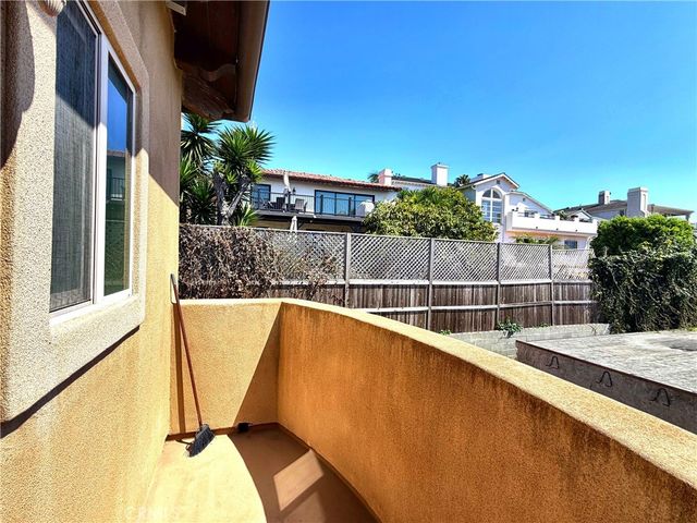706 S Pacific Coast, Redondo Beach, CA 90277