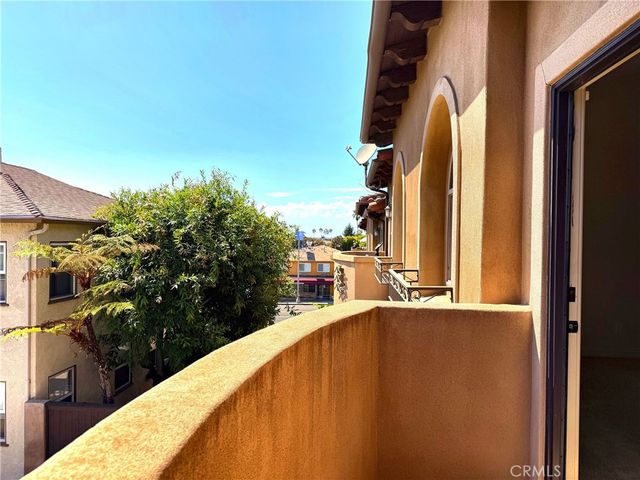 706 S Pacific Coast, Redondo Beach, CA 90277