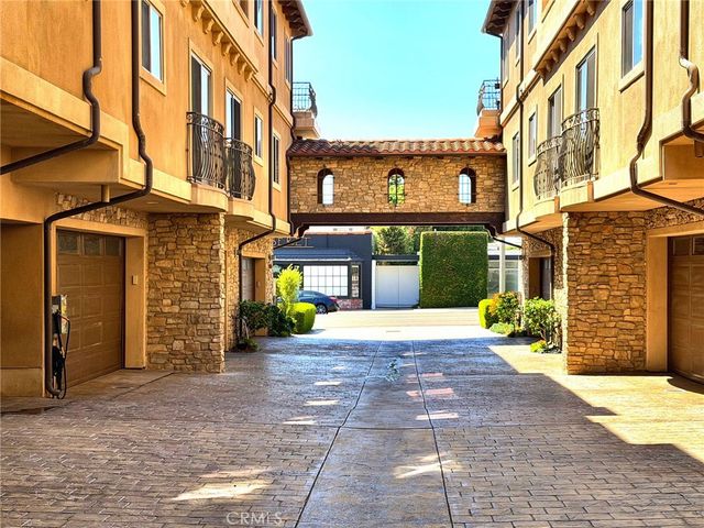 706 S Pacific Coast, Redondo Beach, CA 90277