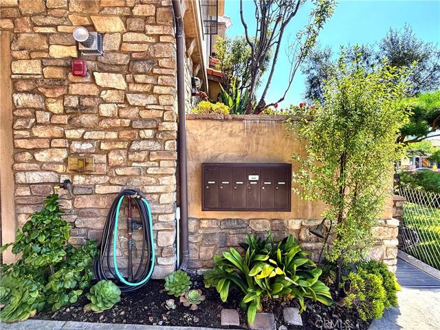 706 S Pacific Coast, Redondo Beach, CA 90277