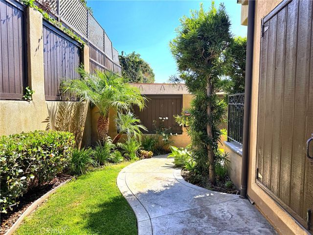 706 S Pacific Coast, Redondo Beach, CA 90277