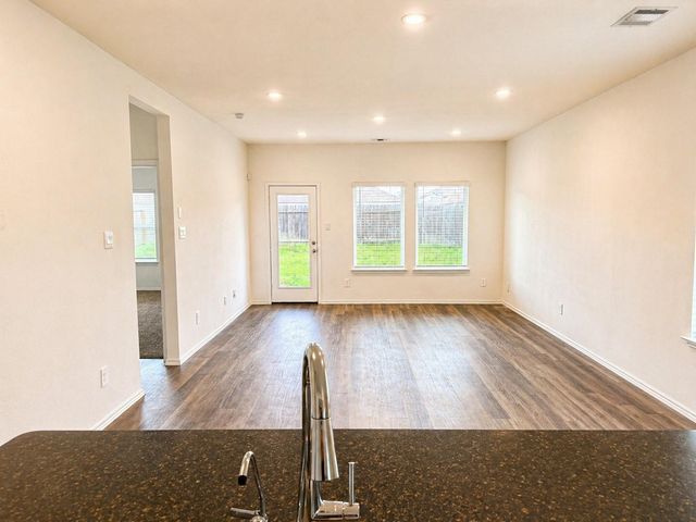 5218 Mossdale Bluff Lane, Spring, TX 77373
