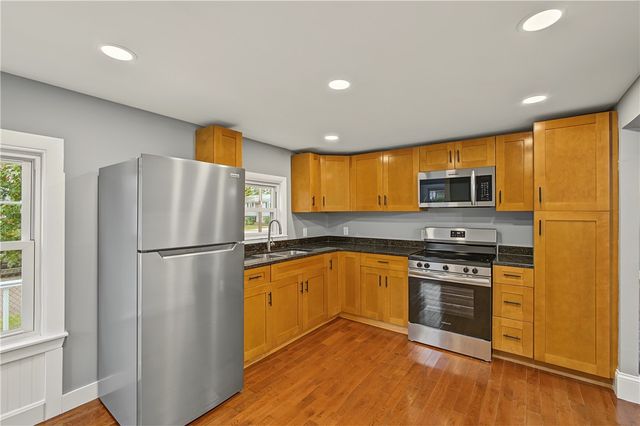 51 Graham Avenue, Warwick, RI 02889