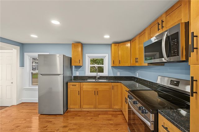 51 Graham Avenue, Warwick, RI 02889