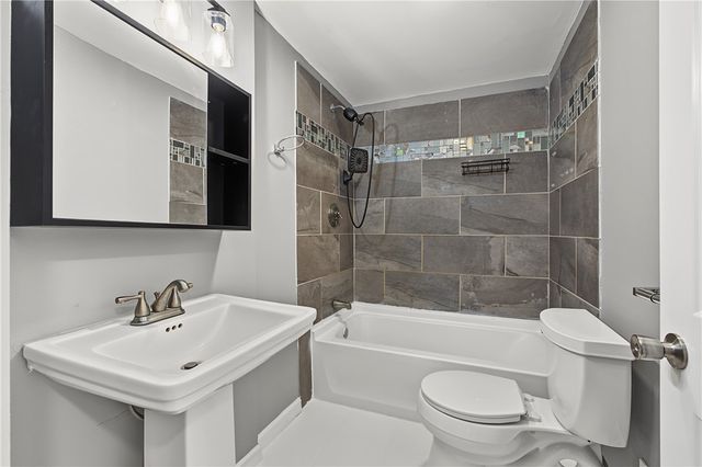 51 Graham Avenue, Warwick, RI 02889