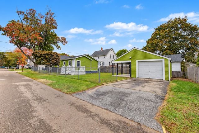 51 Graham Avenue, Warwick, RI 02889