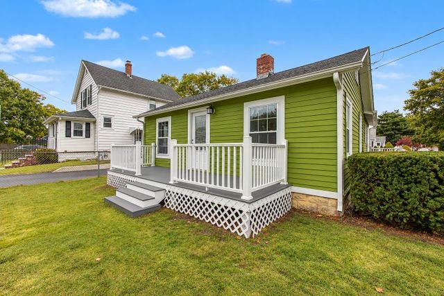 51 Graham Avenue, Warwick, RI 02889