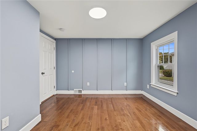 51 Graham Avenue, Warwick, RI 02889