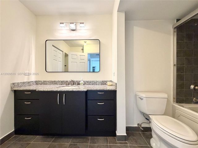 20515 E Country Club Dr 1642, Aventura, FL 33180