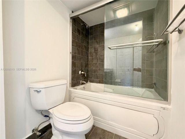 20515 E Country Club Dr 1642, Aventura, FL 33180