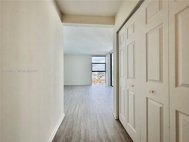 20515 E Country Club Dr 1642, Aventura, FL 33180