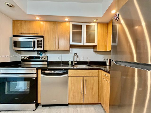 20515 E Country Club Dr 1642, Aventura, FL 33180