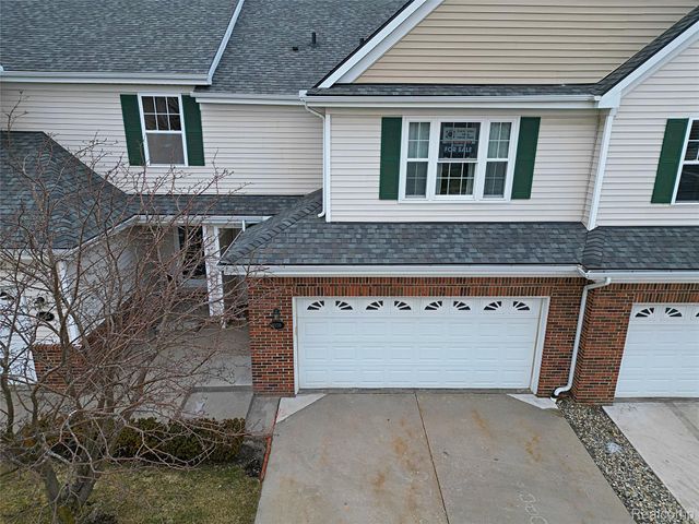 10139 Ridge Run Street 9, Hartland Township, MI 48855