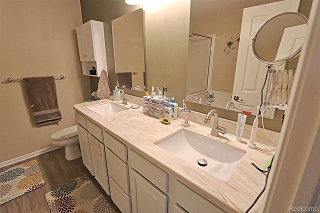 10139 Ridge Run Street 9, Hartland Township, MI 48855