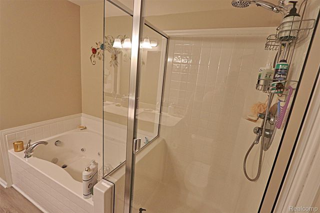10139 Ridge Run Street 9, Hartland Township, MI 48855