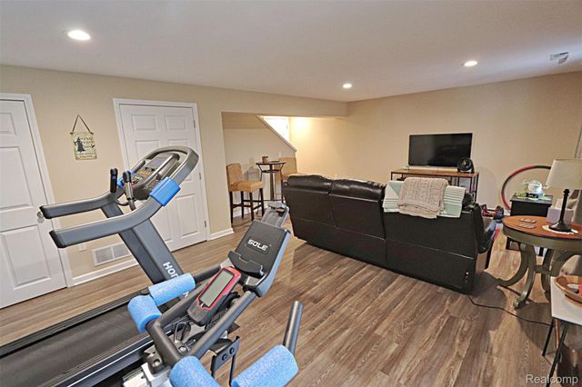 10139 Ridge Run Street 9, Hartland Township, MI 48855