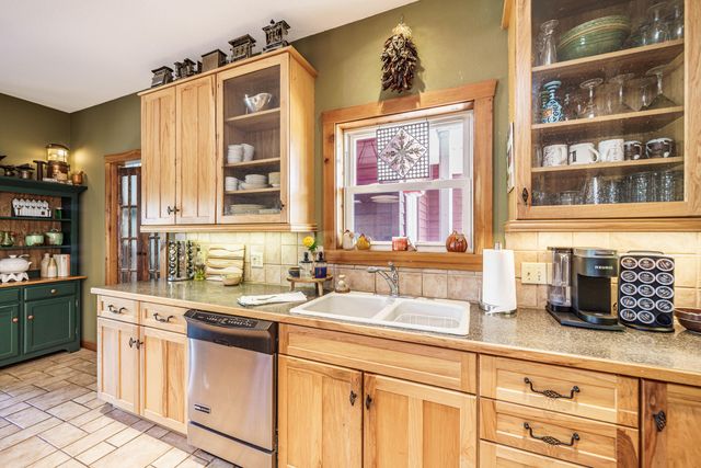 520 County Road 1144, Eureka Springs, AR 72632