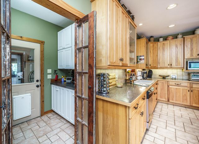 520 County Road 1144, Eureka Springs, AR 72632