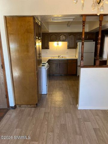 1820 Camelot Drive, Las Cruces, NM 88005