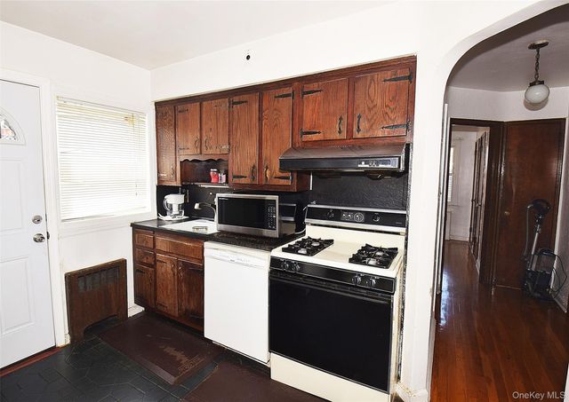 86-28 Musket Street, Queens Village, NY 11427