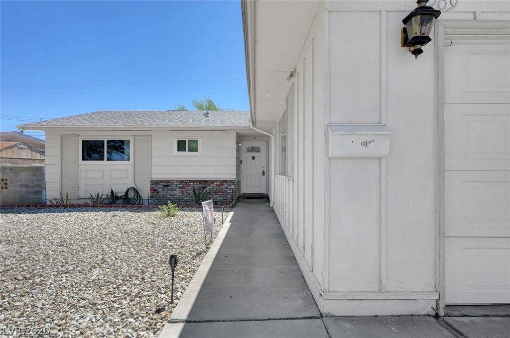 6209 Dayton Avenue, Las Vegas, NV 89107 — photo 2