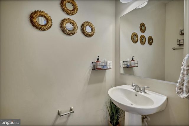 4515 MAPLE WOOD DR, Baltimore, MD 21229