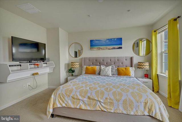 4515 MAPLE WOOD DR, Baltimore, MD 21229