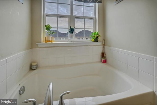 4515 MAPLE WOOD DR, Baltimore, MD 21229