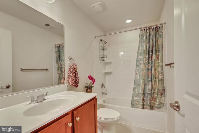 4515 MAPLE WOOD DR, Baltimore, MD 21229