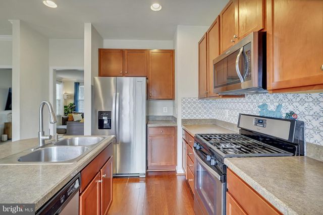 4515 MAPLE WOOD DR, Baltimore, MD 21229