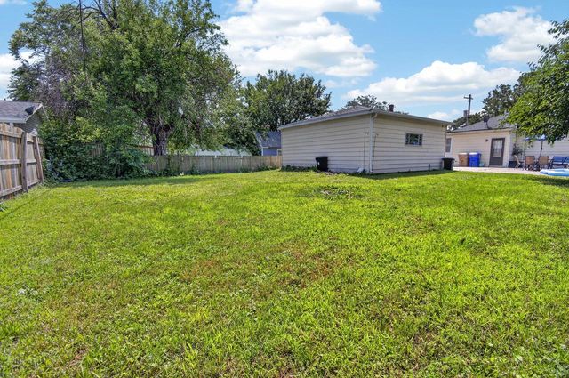 6225 32nd AVENUE, Kenosha, WI 53142