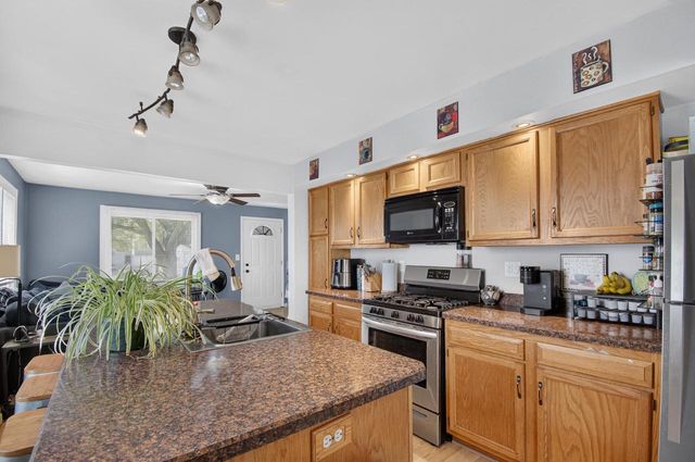 6225 32nd AVENUE, Kenosha, WI 53142