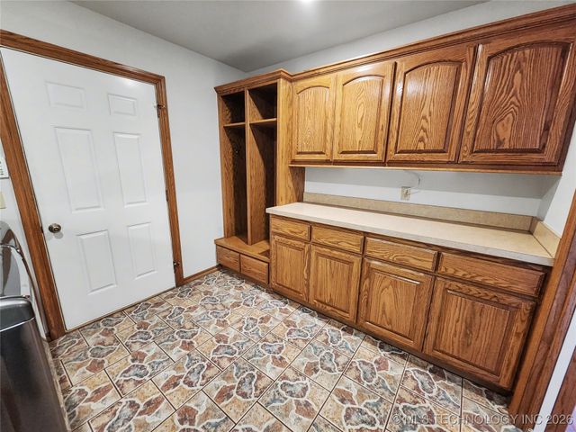 607 Sterling Hills Drive, Fort Gibson, OK 74434