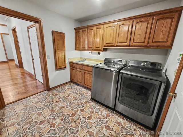 607 Sterling Hills Drive, Fort Gibson, OK 74434