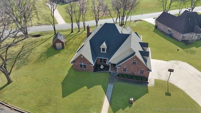 607 Sterling Hills Drive, Fort Gibson, OK 74434