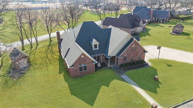 607 Sterling Hills Drive, Fort Gibson, OK 74434