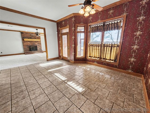 607 Sterling Hills Drive, Fort Gibson, OK 74434