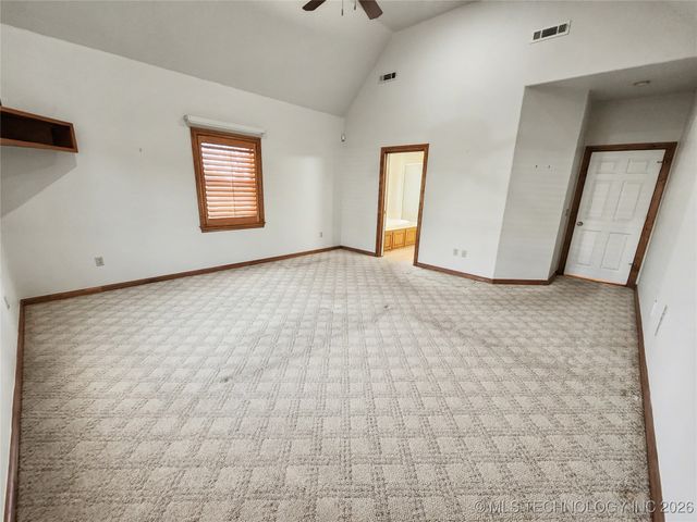 607 Sterling Hills Drive, Fort Gibson, OK 74434