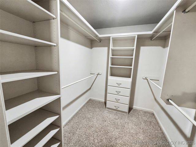 607 Sterling Hills Drive, Fort Gibson, OK 74434