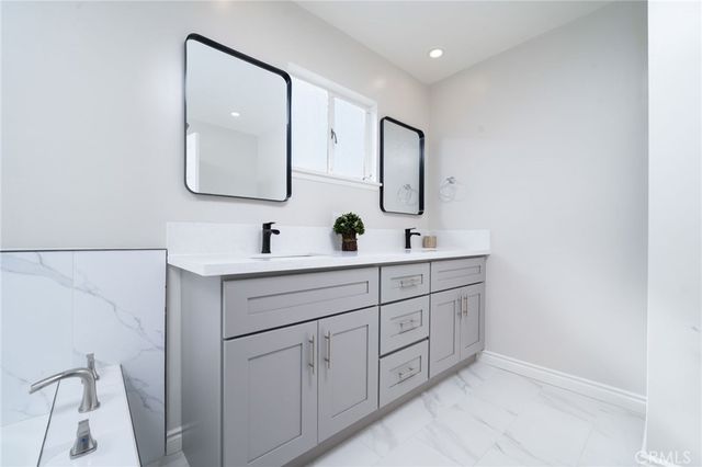 1032 E Buckboard, Glendora, CA 91741