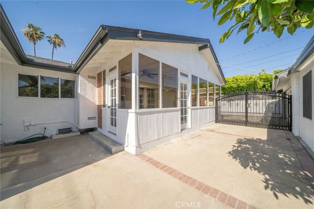 1032 E Buckboard, Glendora, CA 91741