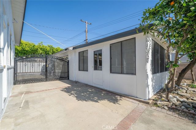 1032 E Buckboard, Glendora, CA 91741
