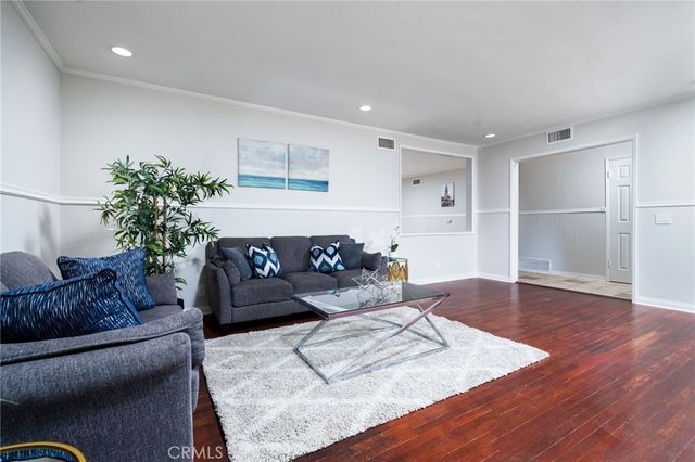 1032 E Buckboard, Glendora, CA 91741