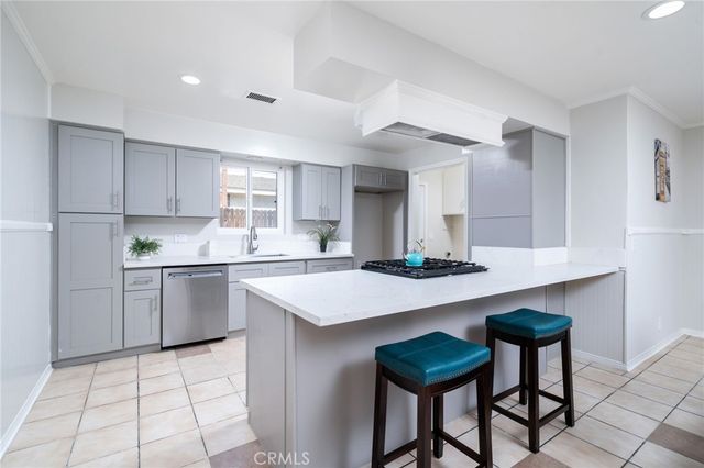1032 E Buckboard, Glendora, CA 91741