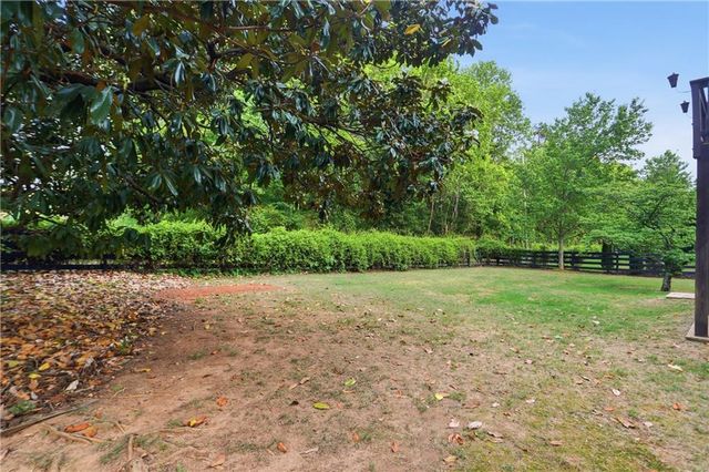 115 Cochran Farms Drive, Roswell, GA 30075